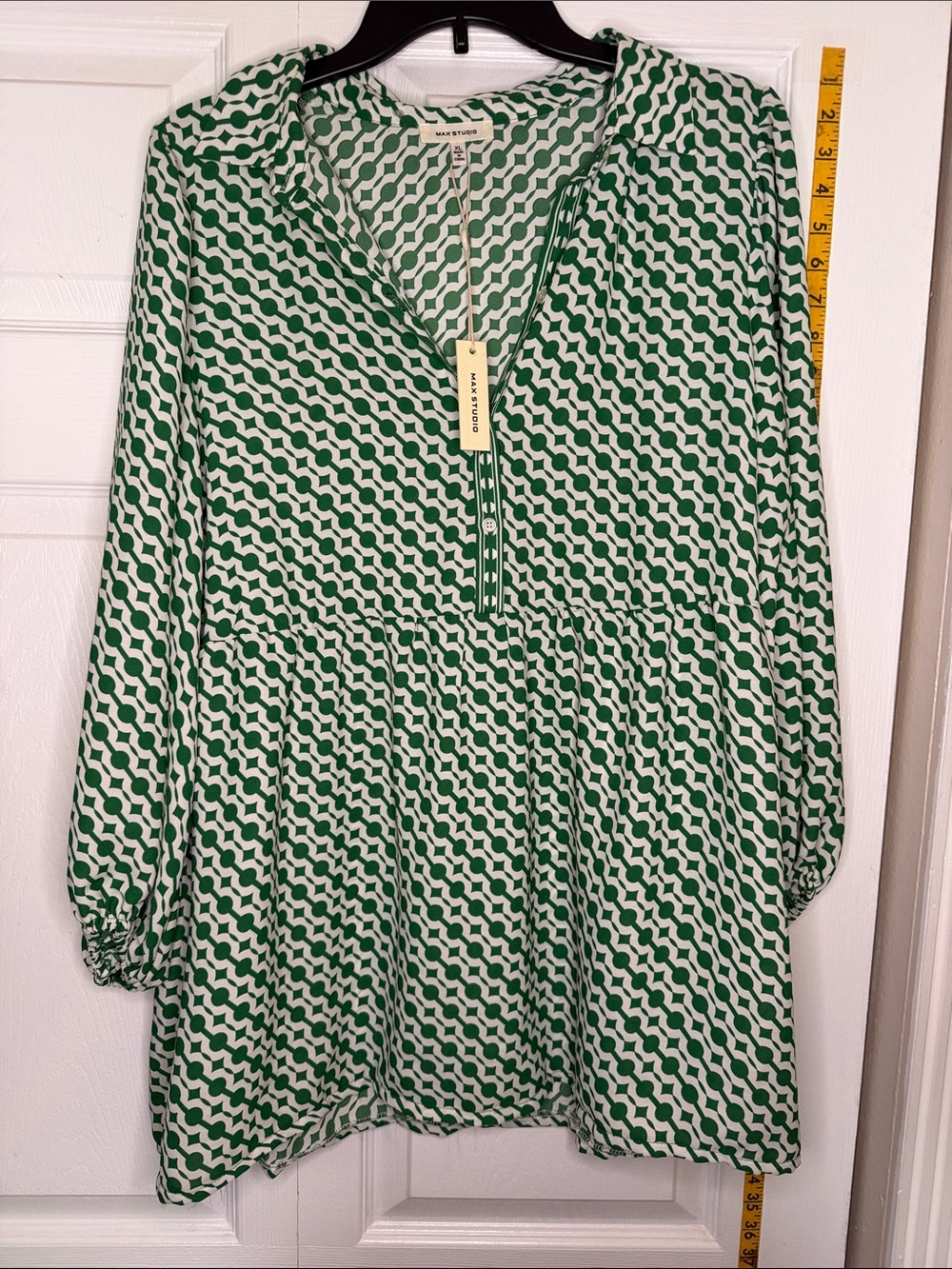 Max Studio Green and White Geometric Tunic